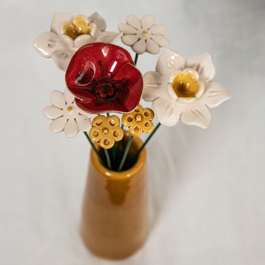 Handgemachte Keramik Vase schmal ocker