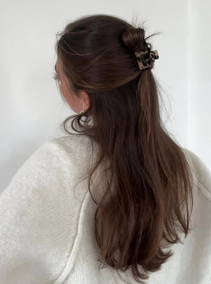 Ava Clip