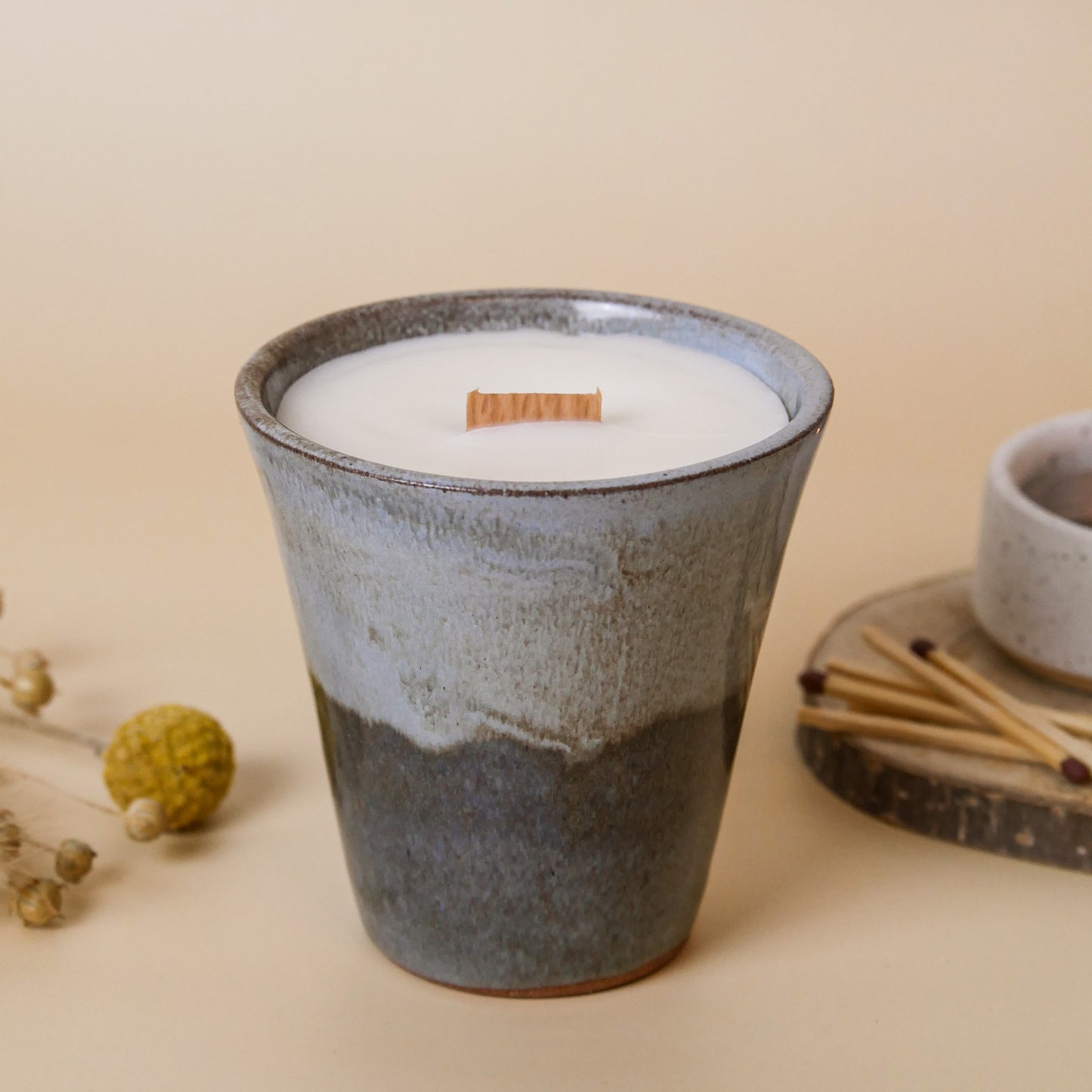Kerze im Keramikbecher + Geschenkbox - Litsea Cubeba
