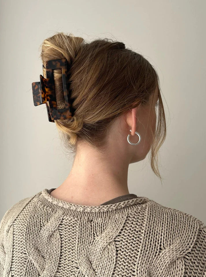 Mila Clip