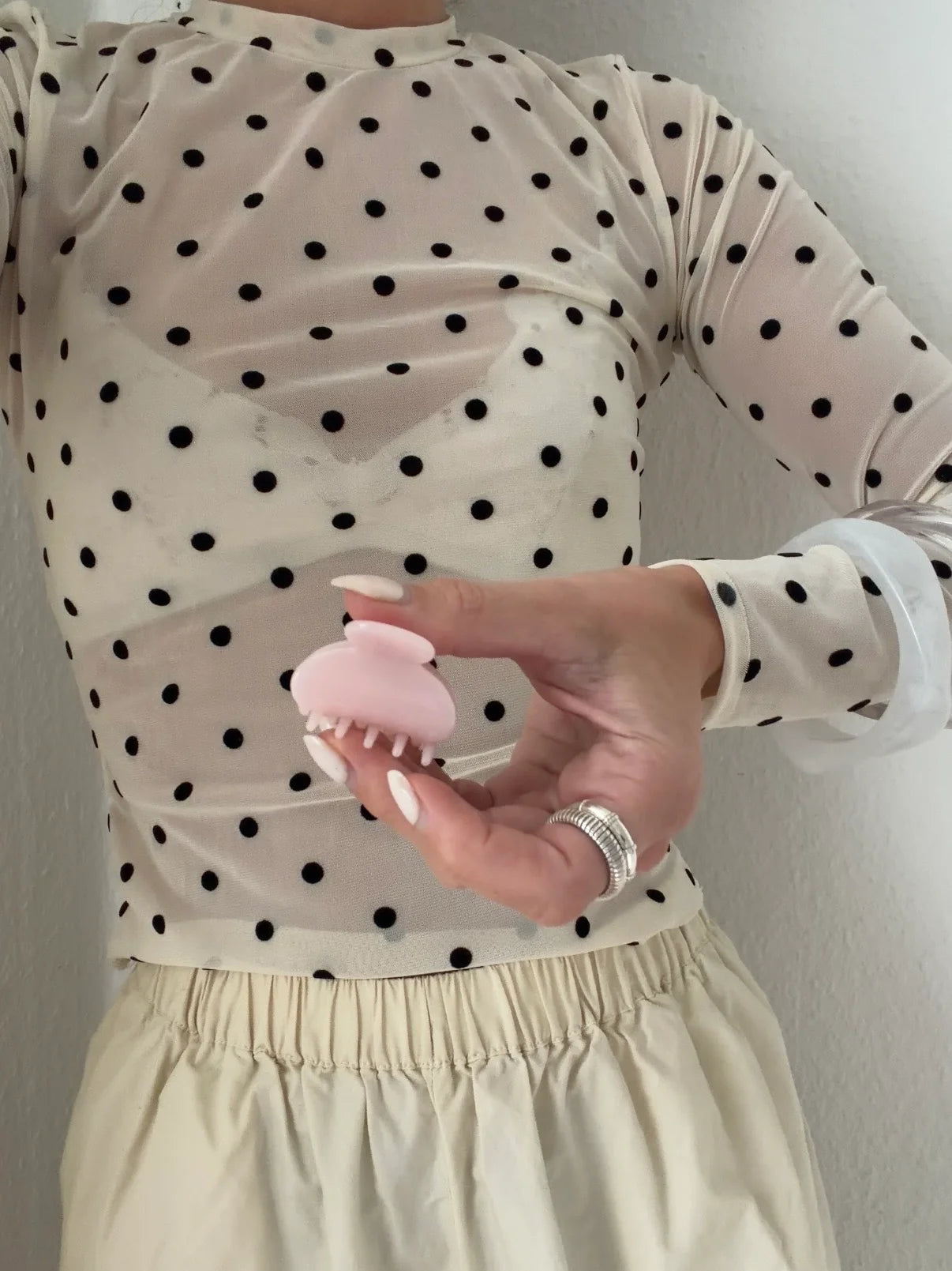 Emi Clip
