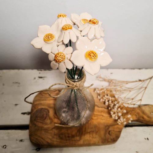 handgemachte Blumensträuße aus Keramik