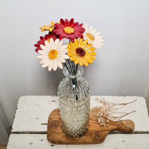handgemachte Sonnenblumen aus Keramik